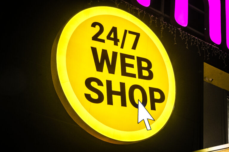 Emmezeta svetleća reklama web shop