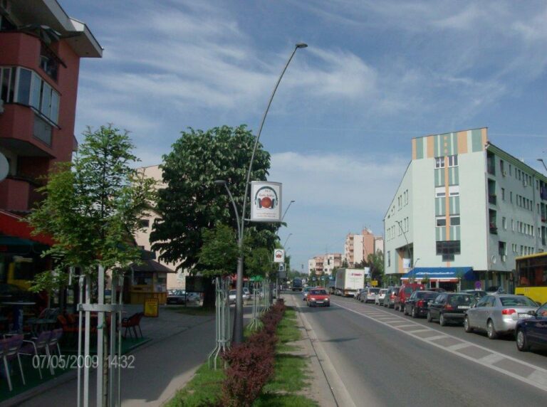 Banderašice reklama na ulici